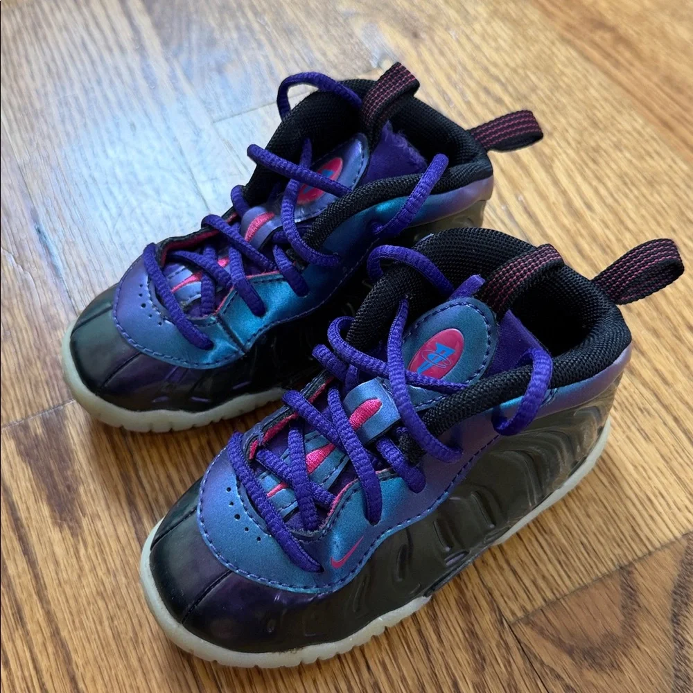 Nike Little Posite One 2018 Iridescent Purple Sneakers/Shoes. Size 6C.